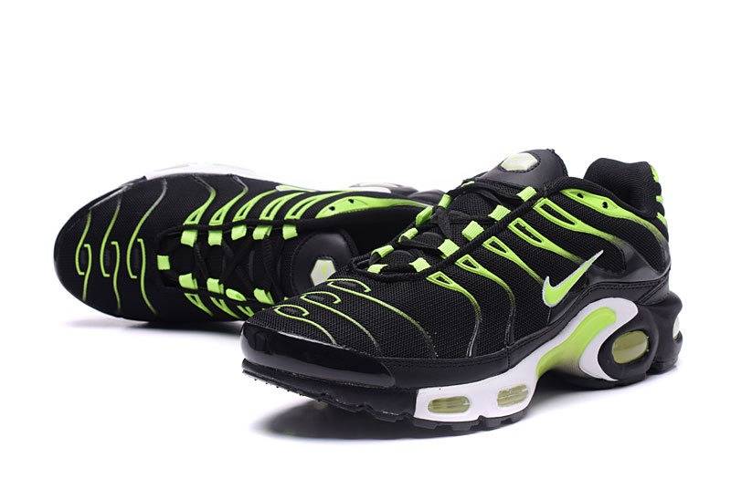 nike tn green and black